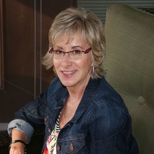 Meet your Posher, Laurie